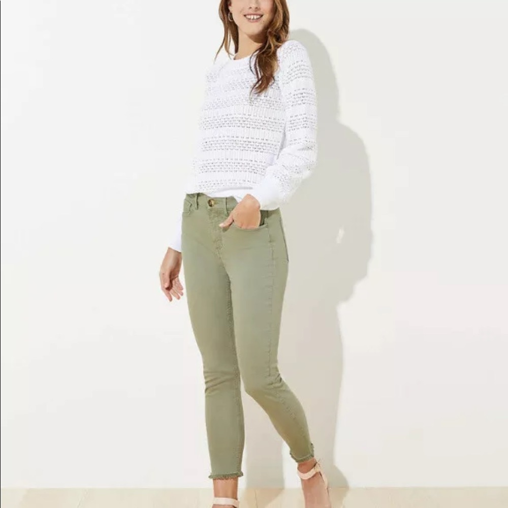 LOFT Frayed High Rise Skinny Crop Jeans, Size 00, New With Tags.